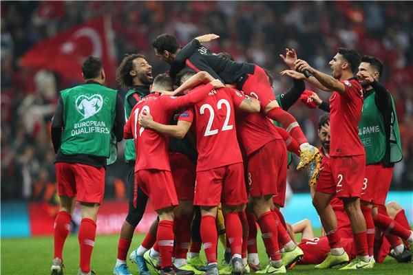 لاعبو تركيا