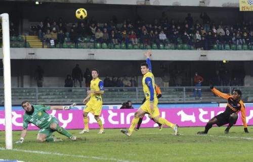 2010-12-04t180943z_01_mxr05_rtridsp_3_soccer-italy_reuters