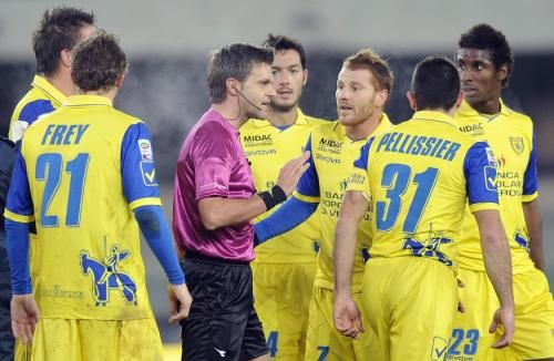 2010-12-04t182813z_01_mxr08_rtridsp_3_soccer-italy_reuters