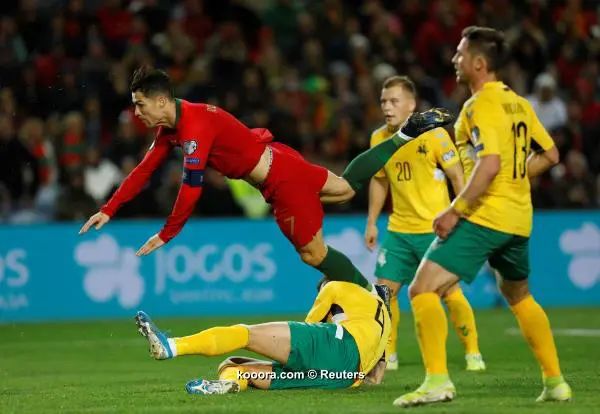 ?i=albums%2fmatches%2f1587117%2f2019-11-14t202432z_1928765343_rc28bd9v0kxe_rtrmadp_3_soccer-euro-por-ltu-report_reuters