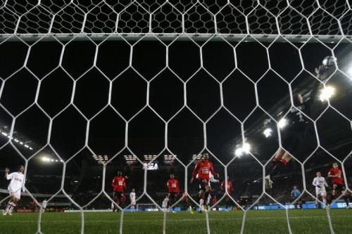 2010-12-04t204129z_01_sma214_rtridsp_3_soccer-france_reuters
