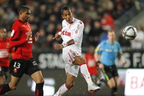 2010-12-04t204445z_01_sma216_rtridsp_3_soccer-france_reuters