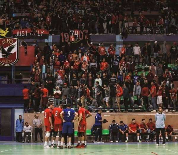 لاعبو الأهلي