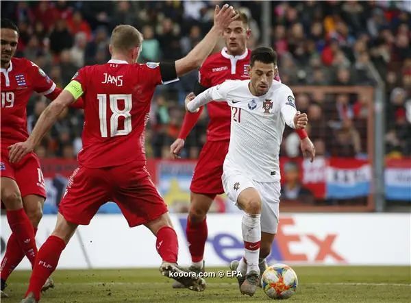 ?i=epa%2fsoccer%2f2019-11%2f2019-11-17%2f2019-11-17-08003819_epa