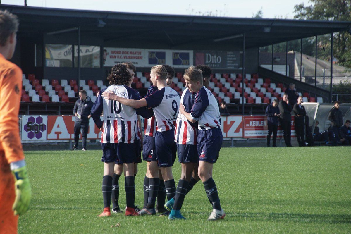 لاعبو إكسلسيور - أرشيفية