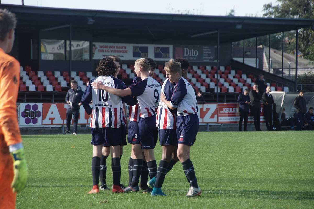 لاعبو إكسلسيور - أرشيفية