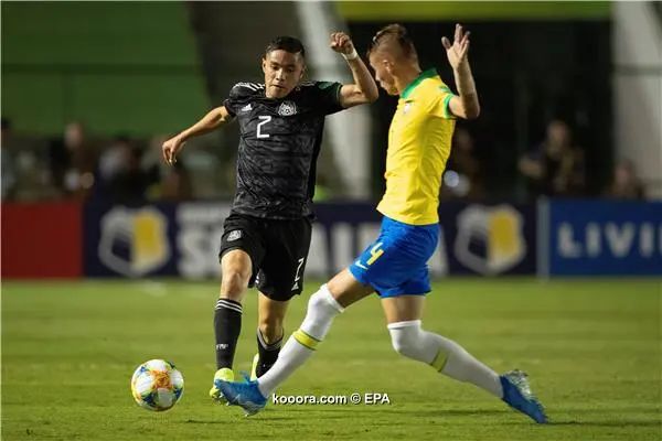 ?i=epa%2fsoccer%2f2019-11%2f2019-11-18%2f2019-11-18-08004915_epa