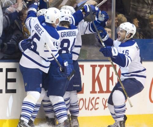 2010-12-05t034008z_01_fjt18_rtridsp_3_nhl_reuters