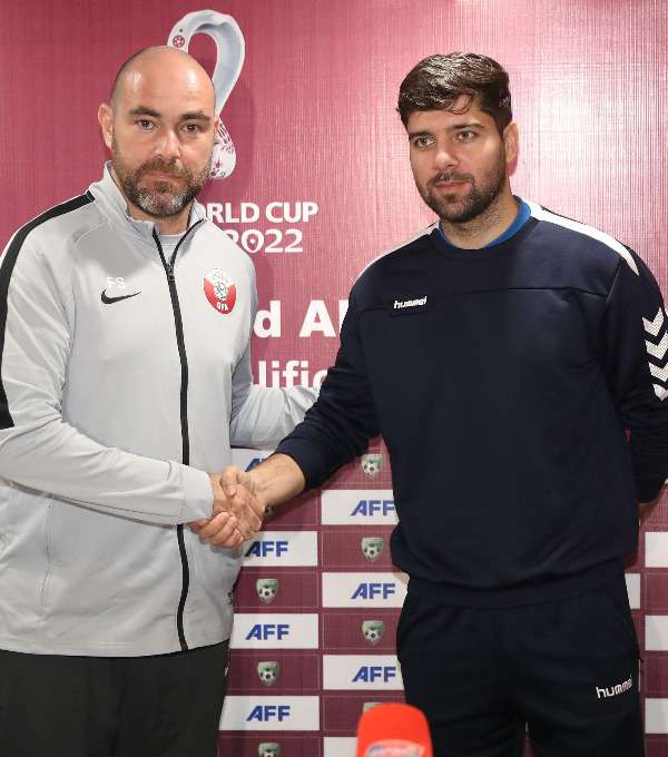 أنوش داستفير