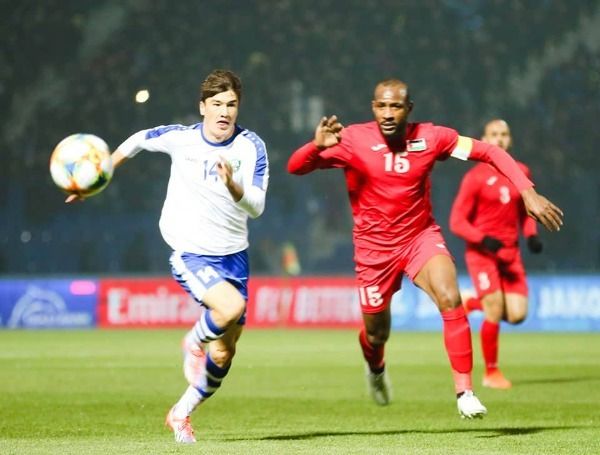 لقاء أوزبكستان وفلسطين