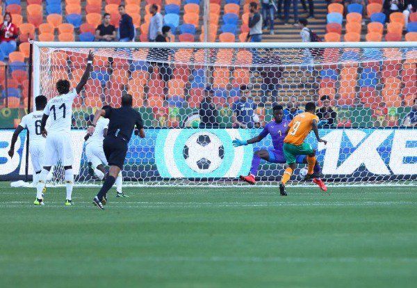 من ركلات الترجيح بين المنتخبين