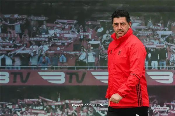 ?i=epa%2fsoccer%2f2018-12%2f2018-12-11%2f2018-12-11-07223305_epa