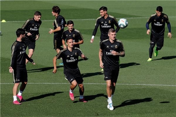 لاعبو ريال مدريد - أرشيفية