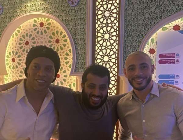 تركي آل الشيخ مع رونالدينيو وأمرابط