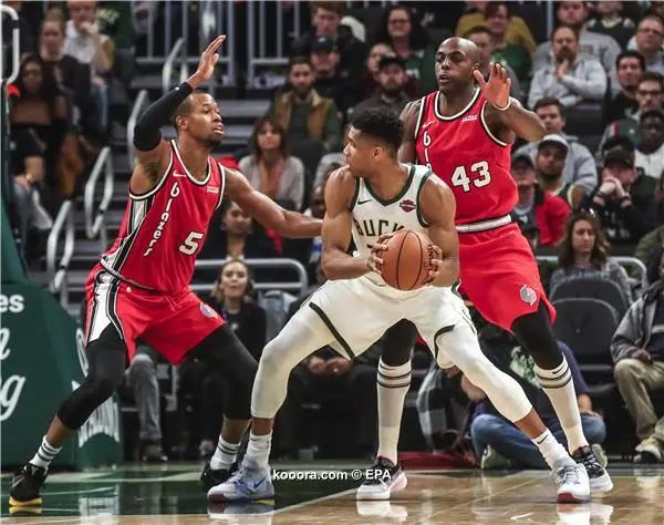 ?i=epa%2fbasketball%2f2019-11%2f2019-11-22-08015906_epa