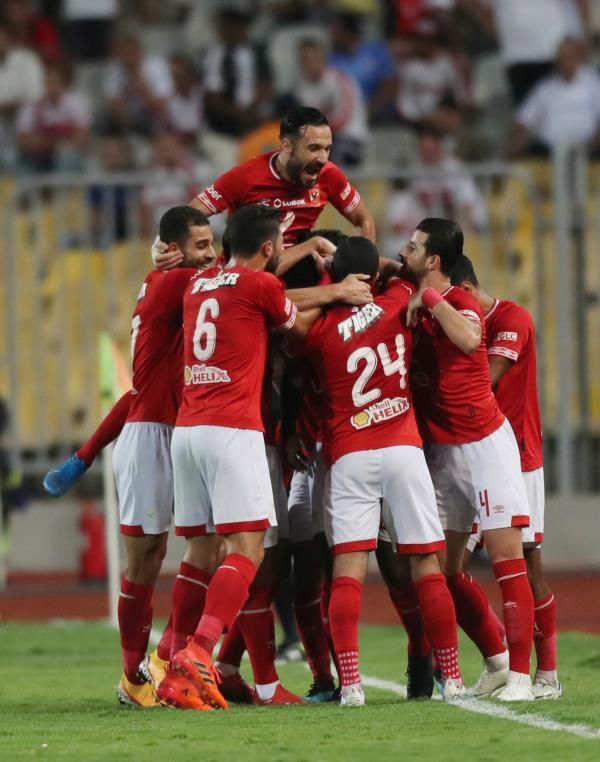 لاعبو الأهلي 