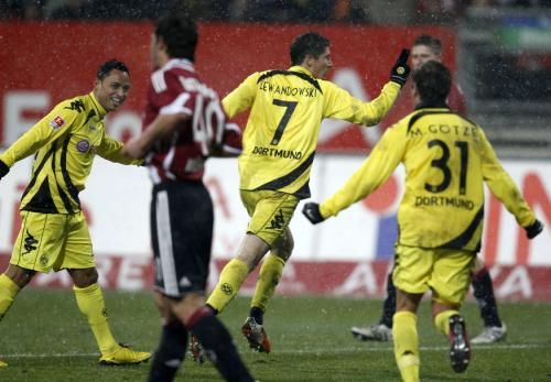 2010-12-05t184550z_01_kai14_rtridsp_3_soccer-germany_reuters