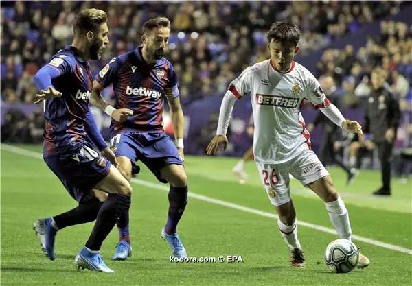 ?i=epa%2fsoccer%2f2019-11%2f2019-11-22%2f2019-11-22-08017950_epa