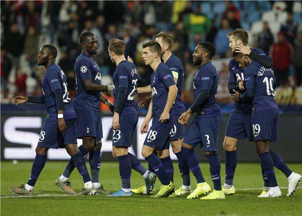 لاعبو توتنهام 