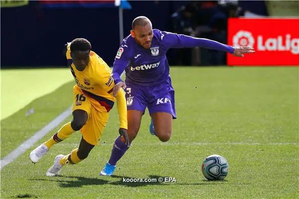 ?i=epa%2fsoccer%2f2019-11%2f2019-11-23%2f2019-11-23-08019435_epa