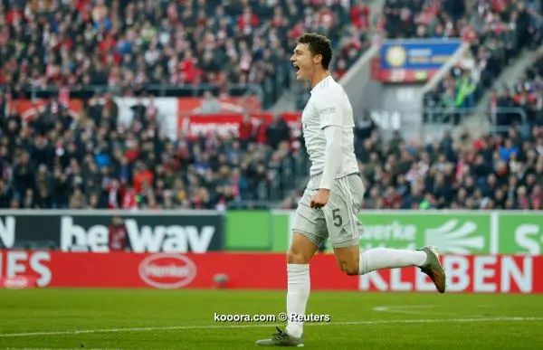 ?i=reuters%2f2019-11-23%2f2019-11-23t145122z_1861015055_rc22hd93qzi2_rtrmadp_3_soccer-germany-dus-bay-report_reuters