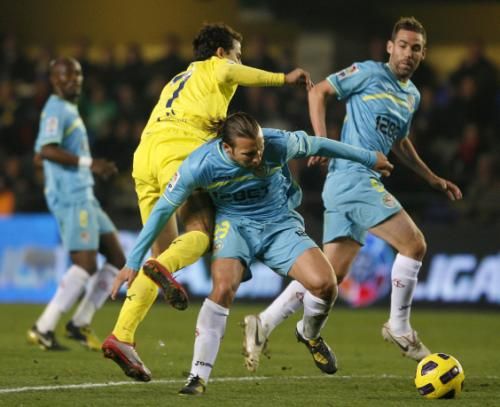 2010-12-05t200700z_01_hjk11_rtridsp_3_soccer-spain_reuters