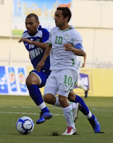 2010-11-25t143619z_01_abyan201_rtridsp_3_soccer_reuters