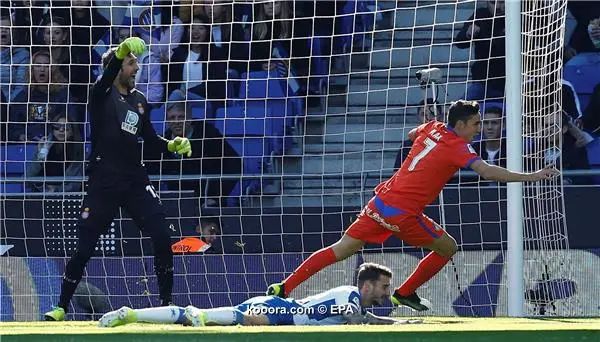 ?i=epa%2fsoccer%2f2019-11%2f2019-11-24%2f2019-11-24-08021857_epa