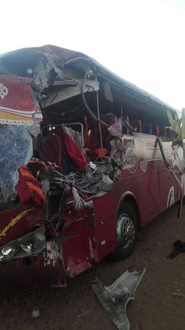 حافلة الفريق بعد الحادث