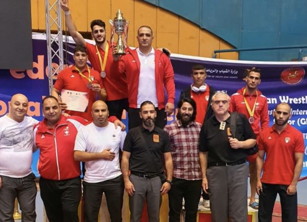 من تتويج لاعبي الأردن