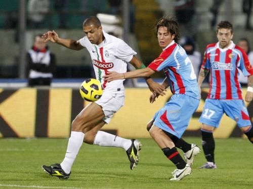 2010-12-05t213023z_01_rom507_rtridsp_3_soccer-italy_reuters