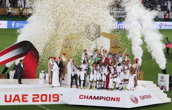 تتويج قطر بكأس آسيا