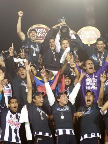 2010-12-06t040521z_01_mex77_rtridsp_3_soccer-latam_reuters