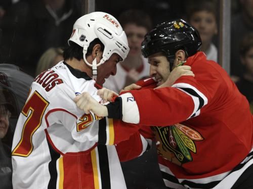 2010-12-06t022355z_01_jrg107_rtridsp_3_nhl_reuters