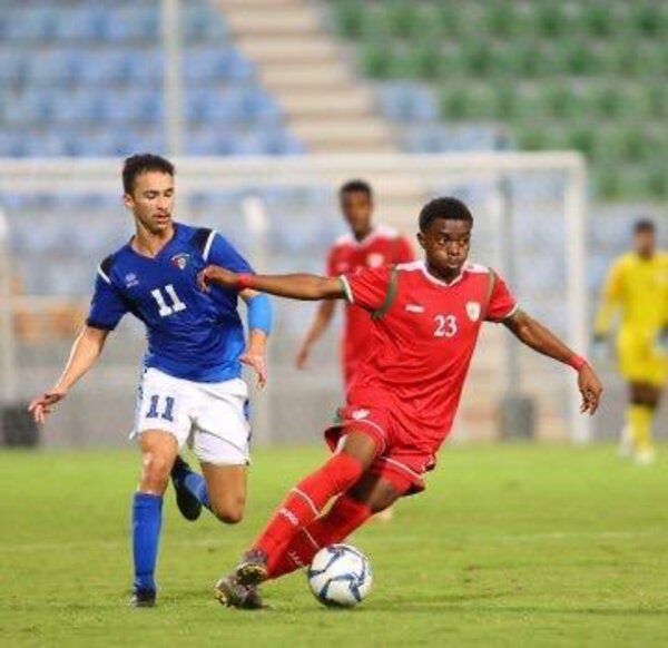 من مباراة الكويت وعُمان