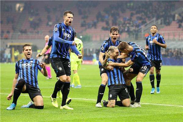 فرحة لاعبي أتلانتا