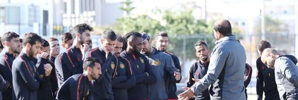 من اجتماع الشعباني باللاعبين قبل التدريبات