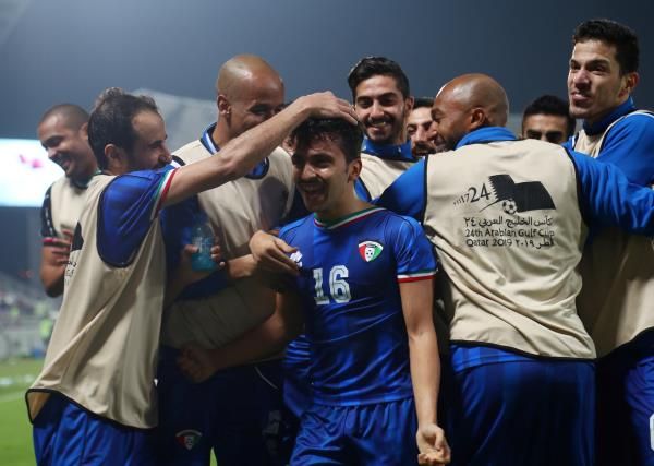 احتفال لاعبي الكويت