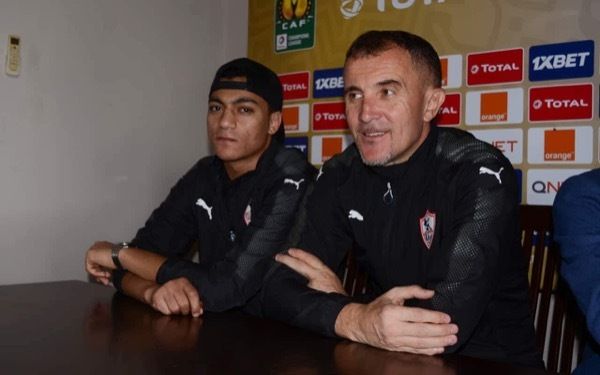 ميتشو ومصطفى محمد في المؤتمر الصحفي