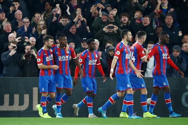 لاعبو كريستال بالاس