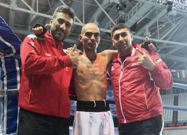 أبو حصوة بين مدربيه