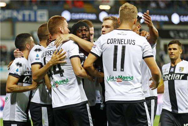 لاعبو بارما