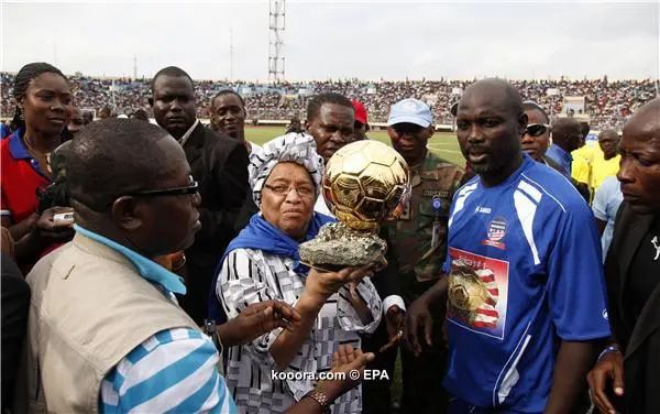 ?i=epa%2fsoccer%2f2013-06%2f2013-06-23%2f2013-06-23-03756750_epa