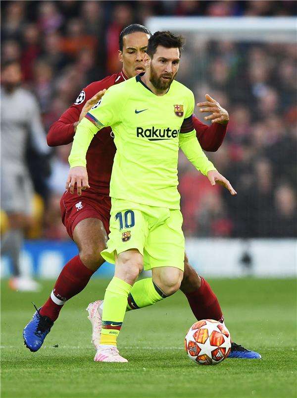 فان دايك وميسي