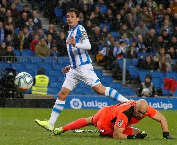 ?i=epa%2fsoccer%2f2019-11%2f2019-11-30%2f2019-11-30-08035367_epa