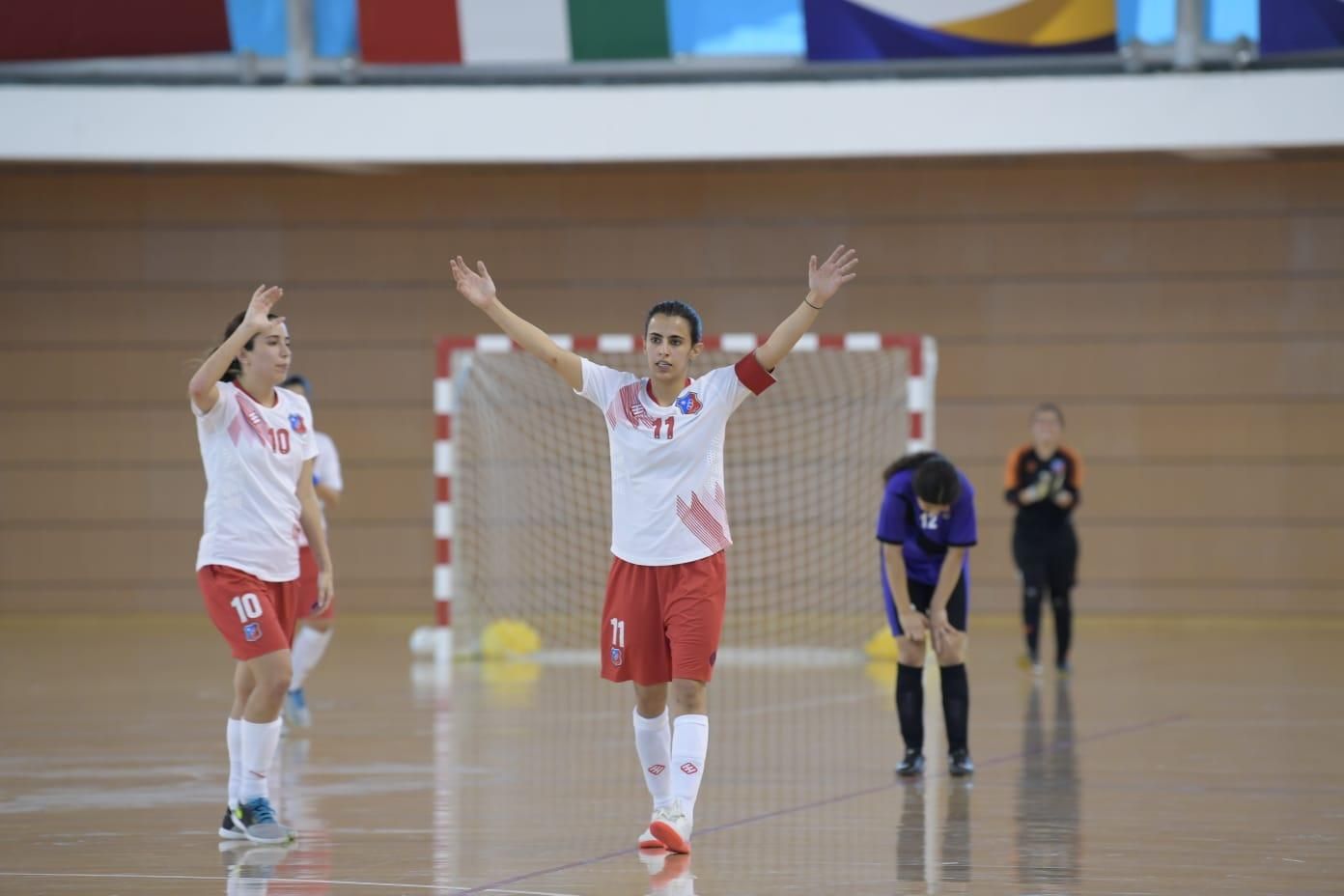 فجر العامر بعد انتصار الكويت على فتيات العيون