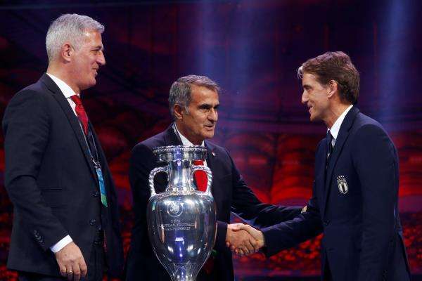 جونيش مع مانشيني