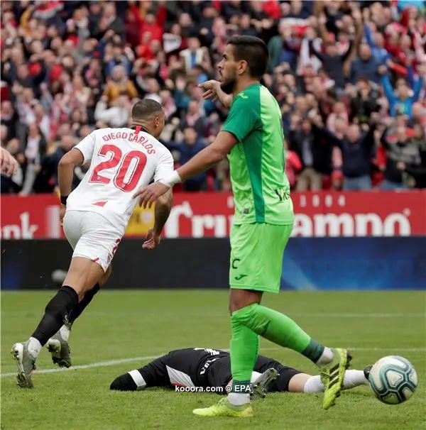 ?i=epa%2fsoccer%2f2019-12%2f2019-12-01%2f2019-12-01-08037055_epa