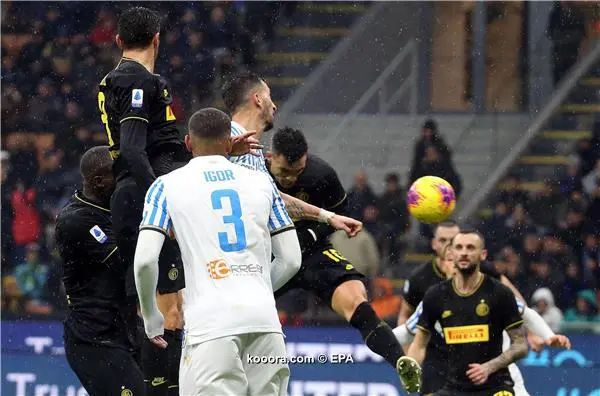 ?i=epa%2fsoccer%2f2019-12%2f2019-12-01%2f2019-12-01-08037256_epa
