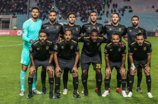 لاعبو الأهلي